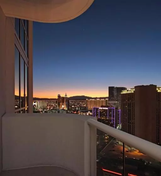 バルコニー付きジュニアスイート, Luxury Suites International At The Signature