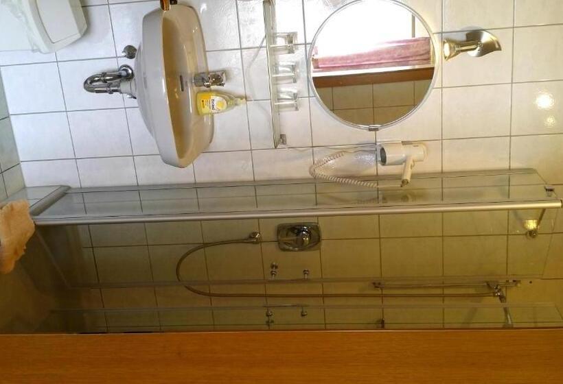 패밀리 룸, Landgasthof Zum Hirschen