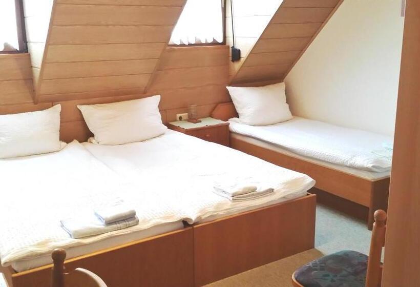 이코노미 트리플 룸, Landgasthof Zum Hirschen