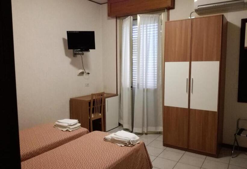 スタンダードルーム, Mucciolini