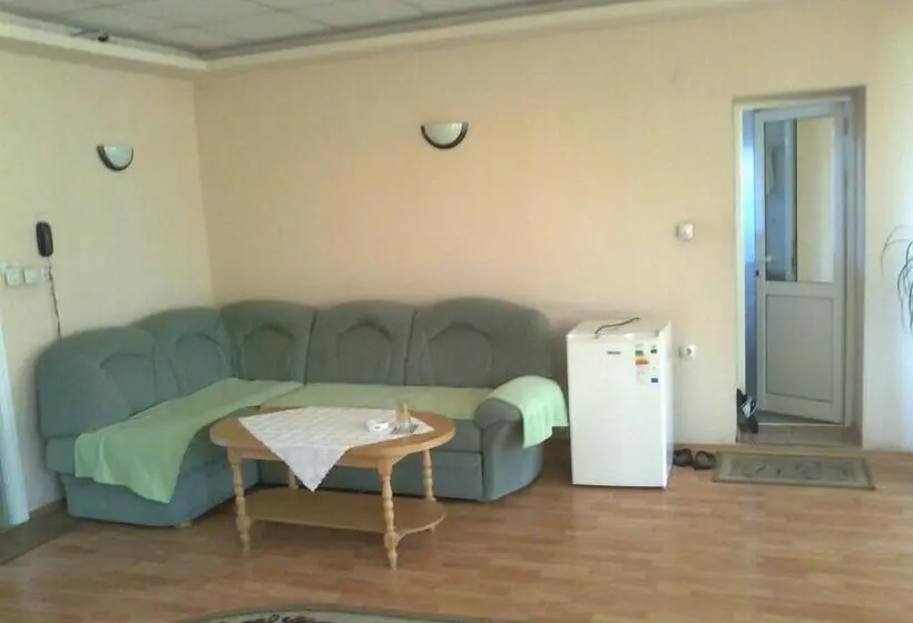Standardzimmer mit Balkon, Rade 2
