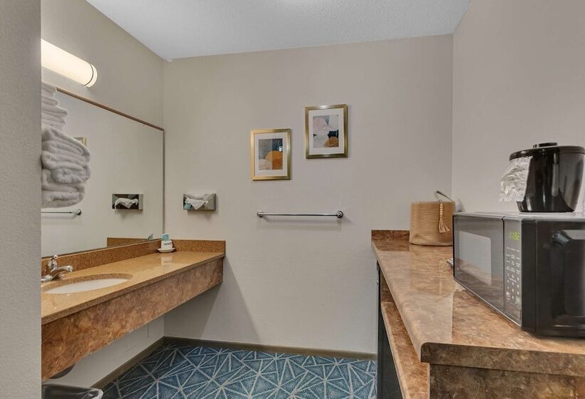 جناح, Surestay Hotel By Best Western Spicer