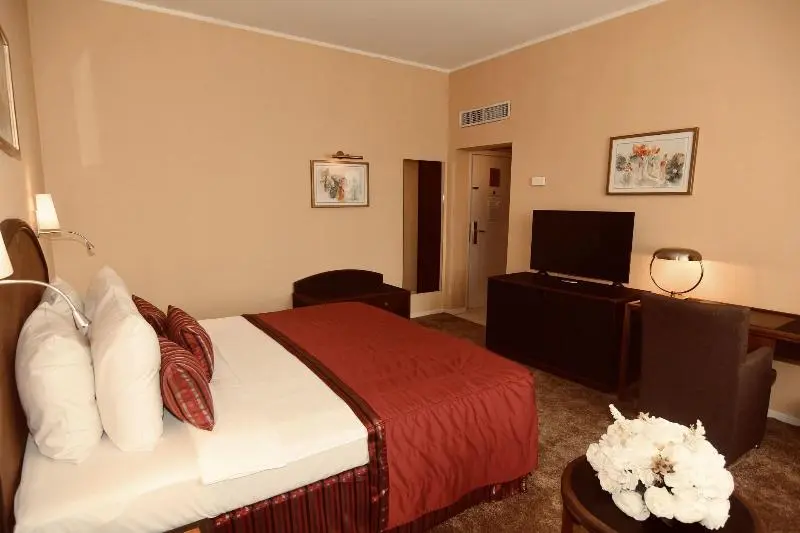 キングサイズベッドのスイートルーム, Surestay Hotel By Best Western Spicer