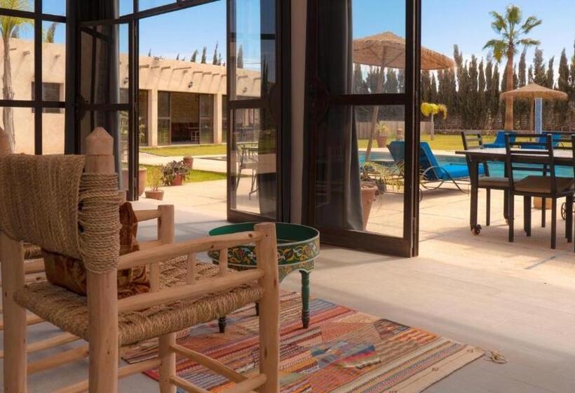 اتاق استاندارد سه نفره, Dar Ayman Essaouira