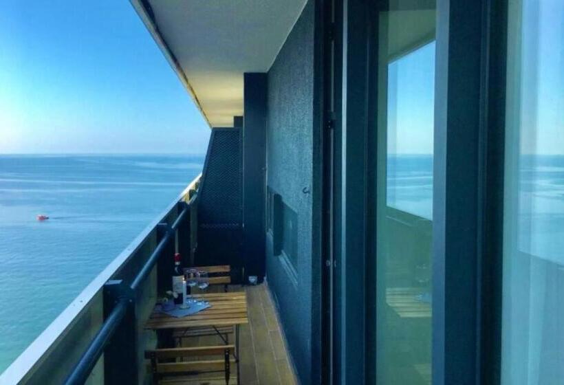 استودیوی استاندارد با چشم‌انداز دریا, Batumi Luxury Resort & Sea View Apart