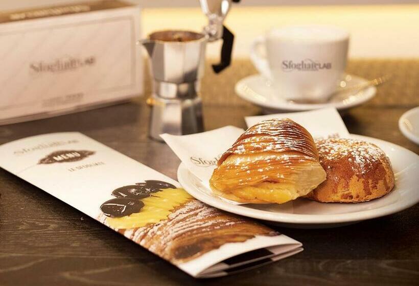 اتاق لوکس سه تخته, Atrium Boutique