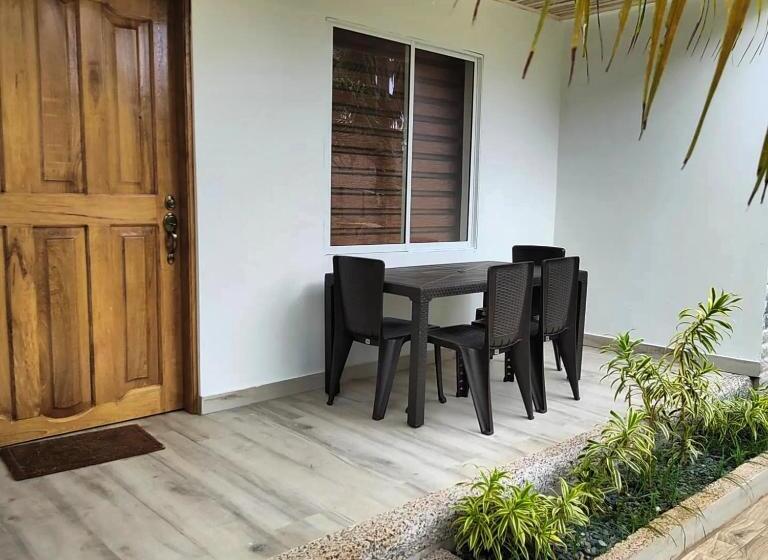 سوییت خانوادگی, Aparta Suite Villa Roko