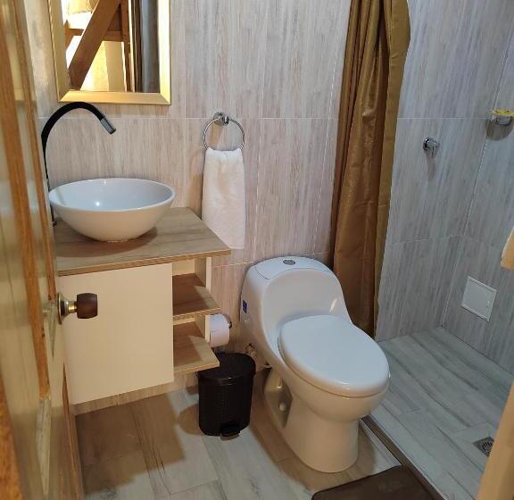 سوییت خانوادگی, Aparta Suite Villa Roko