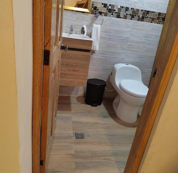 سوییت خانوادگی, Aparta Suite Villa Roko