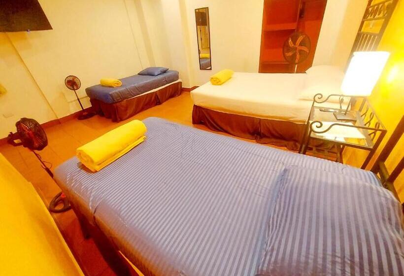 Economy Quadruple Room, Hostal Lolita S Boutique