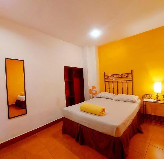 Economy Quadruple Room, Hostal Lolita S Boutique