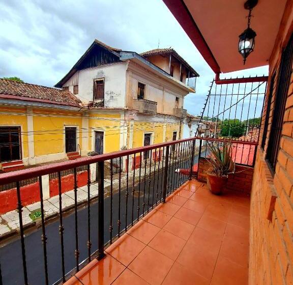 Economy Triple Room, Hostal Lolita S Boutique