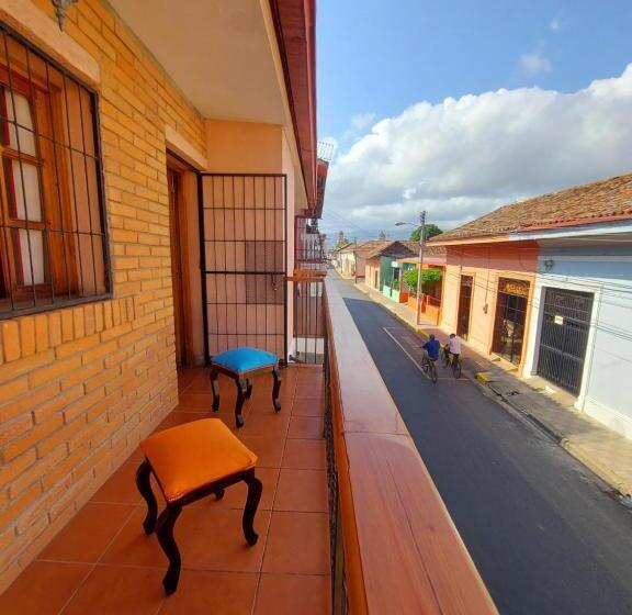 Economy Triple Room, Hostal Lolita S Boutique
