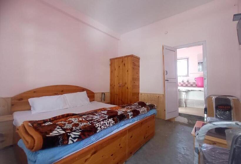 اتاق لوکس, Snow Oak Guest House