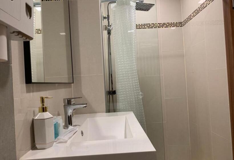 プールビュースタンダードステューディオ, Laguna Beach Condo Resort 3 Maldives Pattaya Pool View ลากูน่า บีช คอนโด รีสอร์ต 3 พัทยา