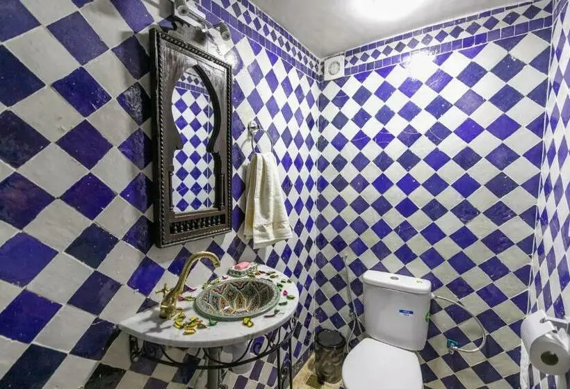 اتاق لوکس, Riad Noha