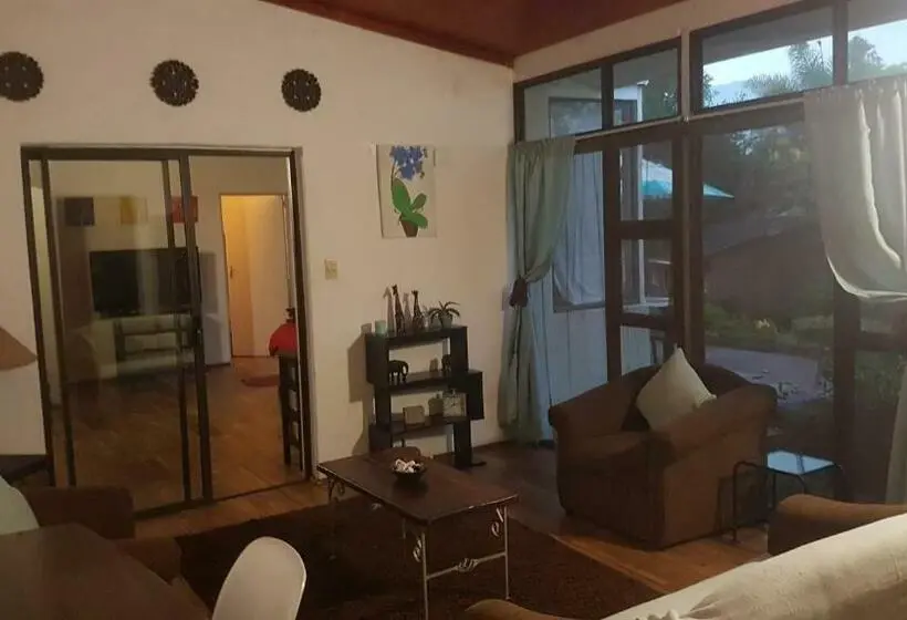 Huoneisto 1 Makuuhuone Näkymä, Sabi Falls Accommodation