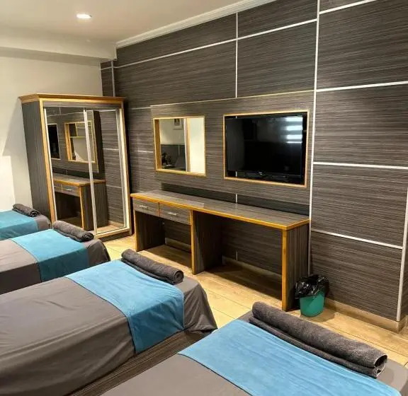 اتاق لوکس چهار تخته, Arwahotel Apartments اروى للشقق الفندقية