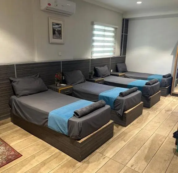 اتاق لوکس چهار تخته, Arwahotel Apartments اروى للشقق الفندقية
