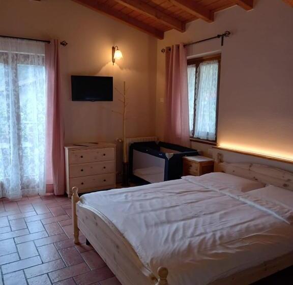 غرفة عائلية, Agriturismo La Zangola