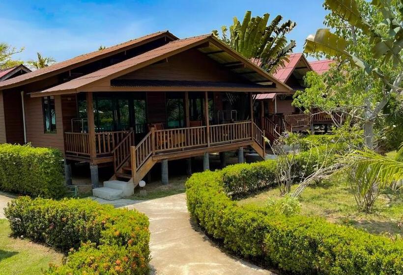 패밀리 방갈로, Koh Yao Seaview Bungalow