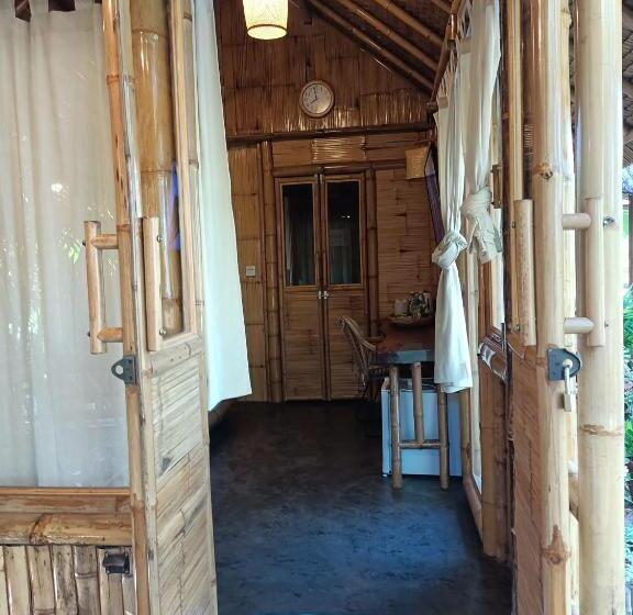 标准房带园景, สวนเกษตรรักษ์ไผ่ Bamboo Conservation Farm