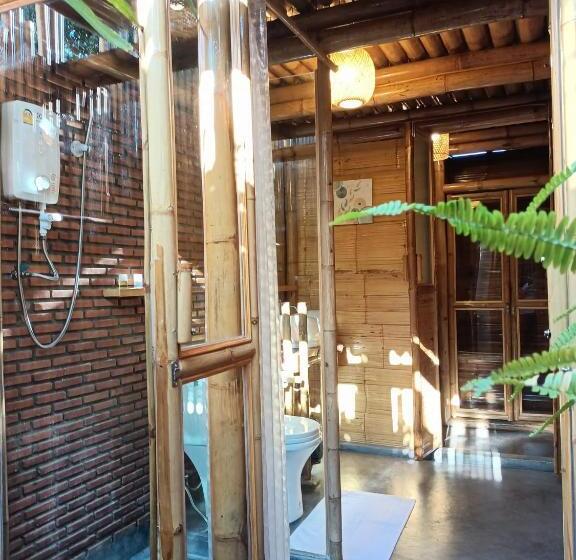 标准房带园景, สวนเกษตรรักษ์ไผ่ Bamboo Conservation Farm