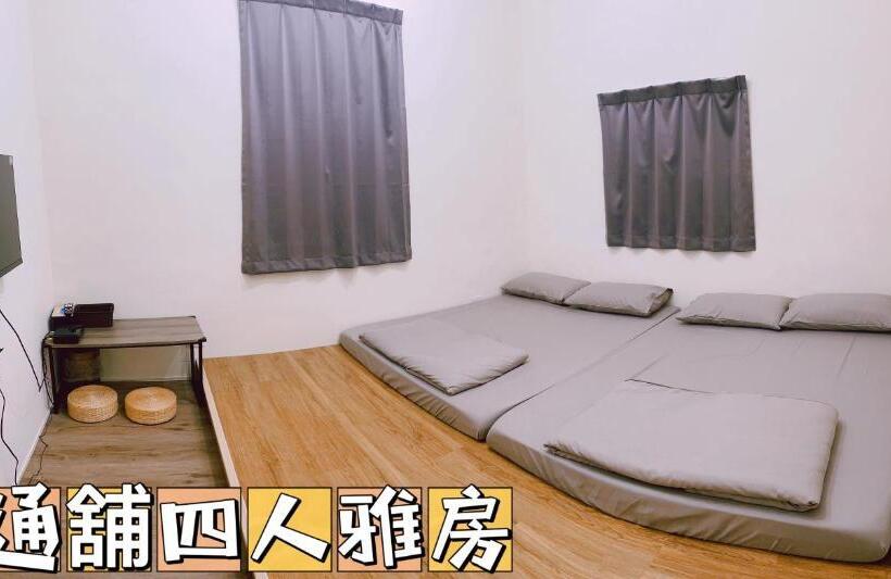 اتاق استاندارد چهارنفره با سرویس بهداشتی مشترک, 東澳海安獨木舟背包客棧hai An 2 Hostel