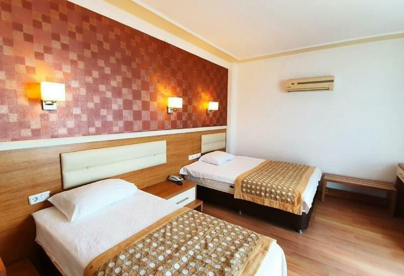 이코노미 트리플 룸, Afytos ören Beach Presti̇j