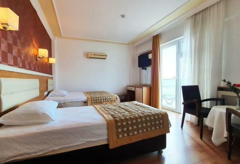 이코노미 트리플 룸, Afytos ören Beach Presti̇j