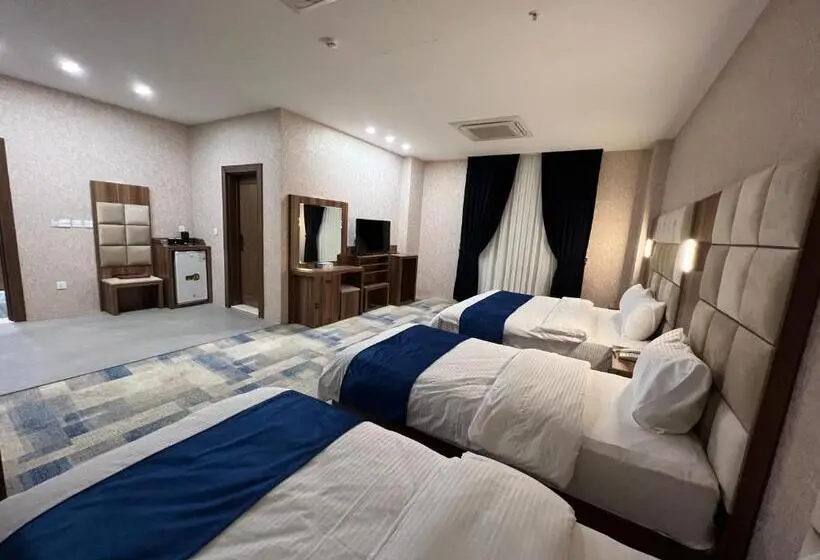 اتاق استاندارد سه نفره, Classy Stay