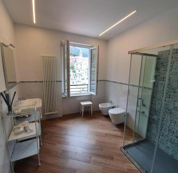 اتاق سه نفره دلوکس با چشمانداز دریا, Affittacamere Benedetta E Isabelle