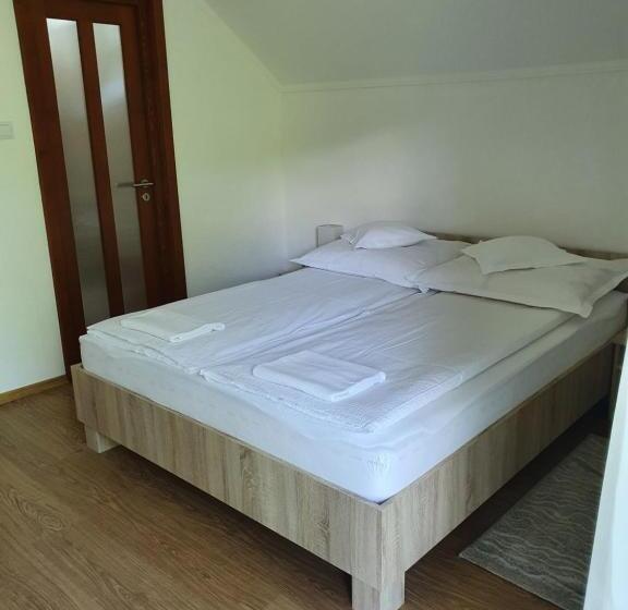 Apartamento 2 Quartos, Casa Toth