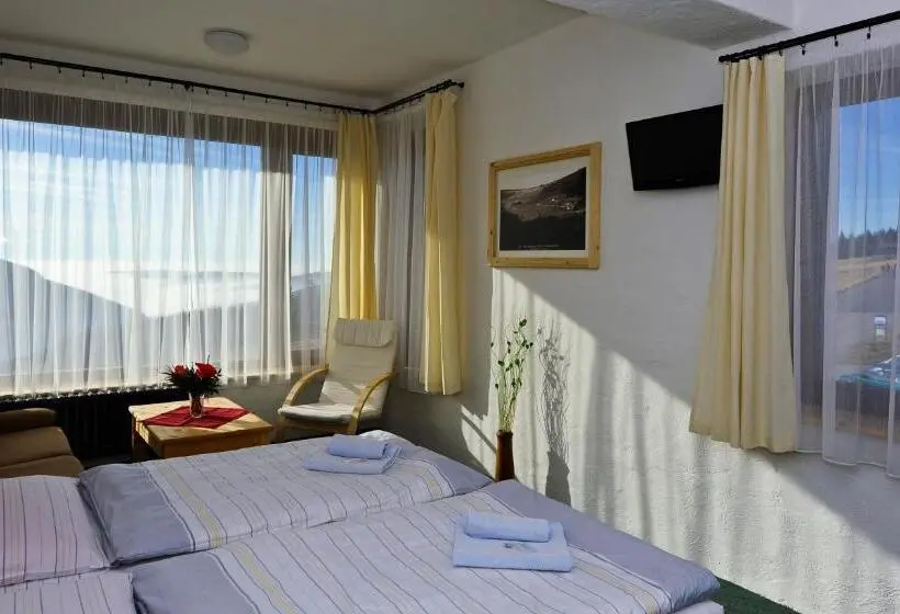 Standard Neljän Hengen Huone, Erlebachova Bouda, Hotel   Resort Svatý František