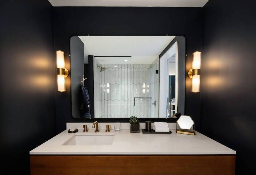 غرفة تنفيذية, The National, Autograph Collection