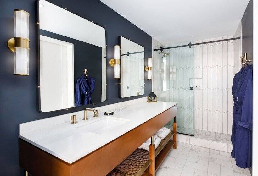 غرفة تنفيذية, The National, Autograph Collection