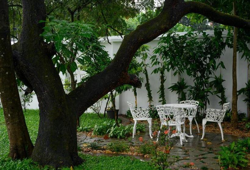 غرفة ملكية, Surya Heritage Hotels