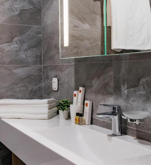 اتاق سوپریور با چشمانداز باغ, Ye S астана