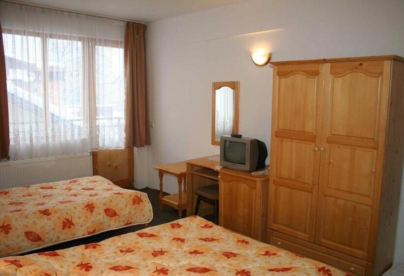 חדר סטנדרט לשלושה, Family Hotel Bisser