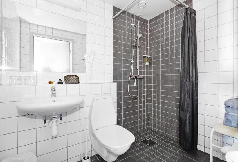 اتاق استاندارد چهار تخته, Hasse På Sjökanten Hotell & Restaurang