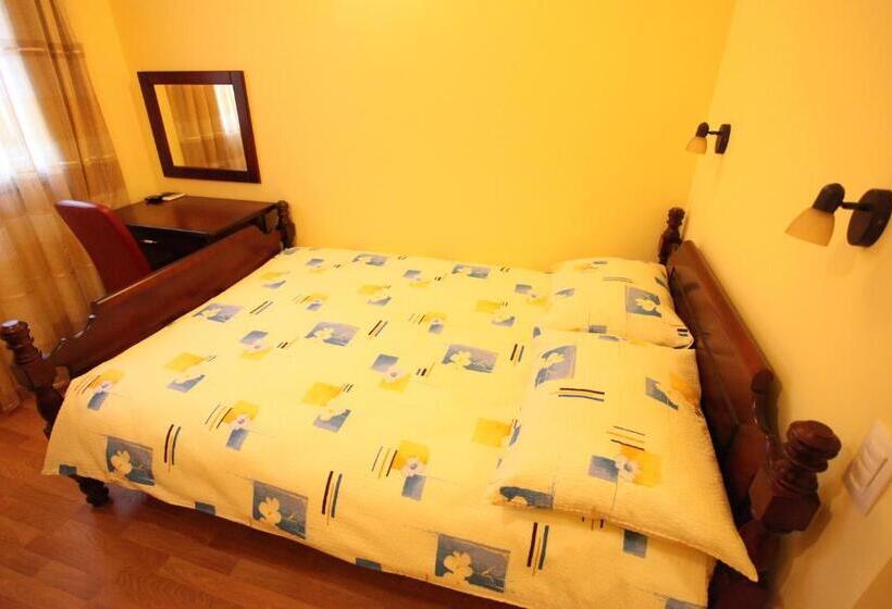 اتاق اکونومی یک تخته, Laguna