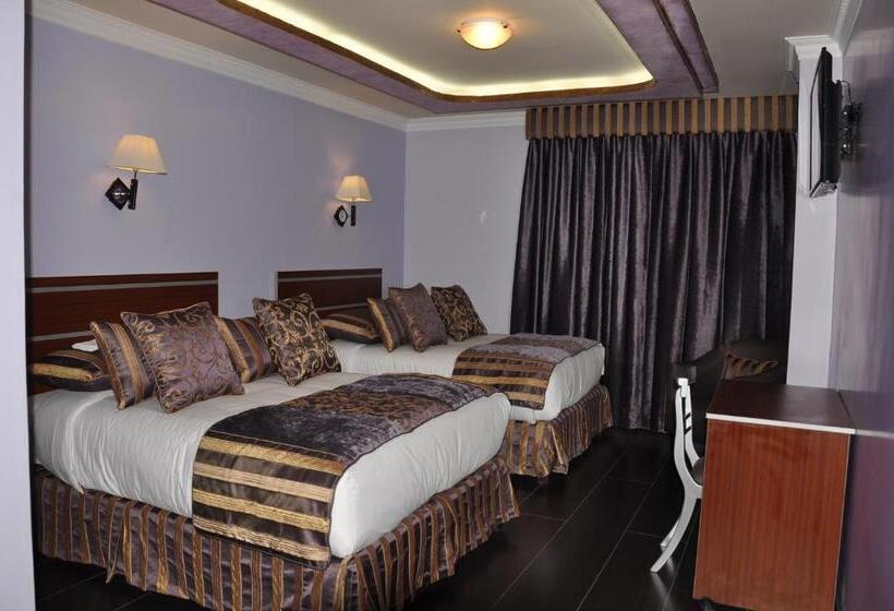 スーペリアールーム, Mary Carmen