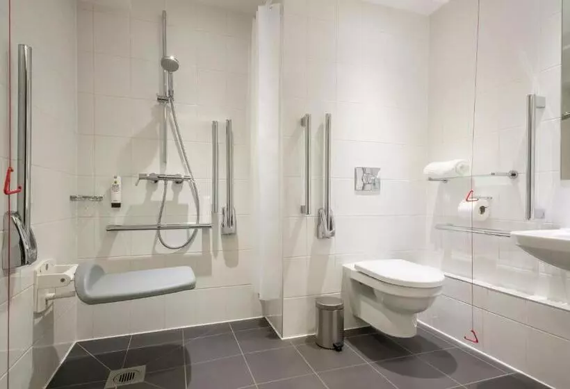 Standard-invahuone, Point A Hotel London Canary Wharf