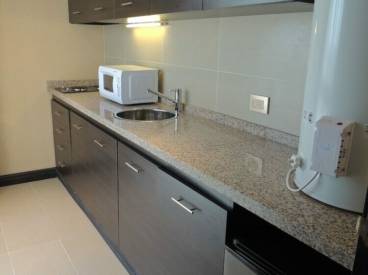 סוויטה, Premium Tower Suites San Luis