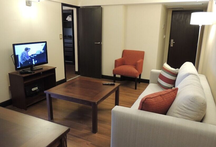 סוויטה, Premium Tower Suites San Luis