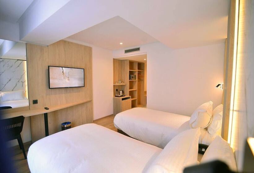 اتاق سوپریور, Rihab