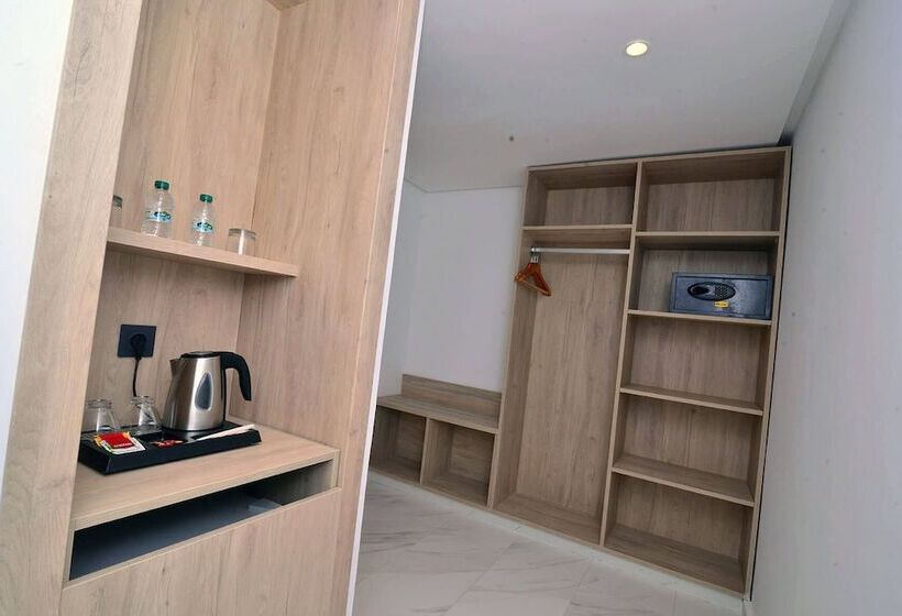 اتاق سوپریور سه تخته, Rihab