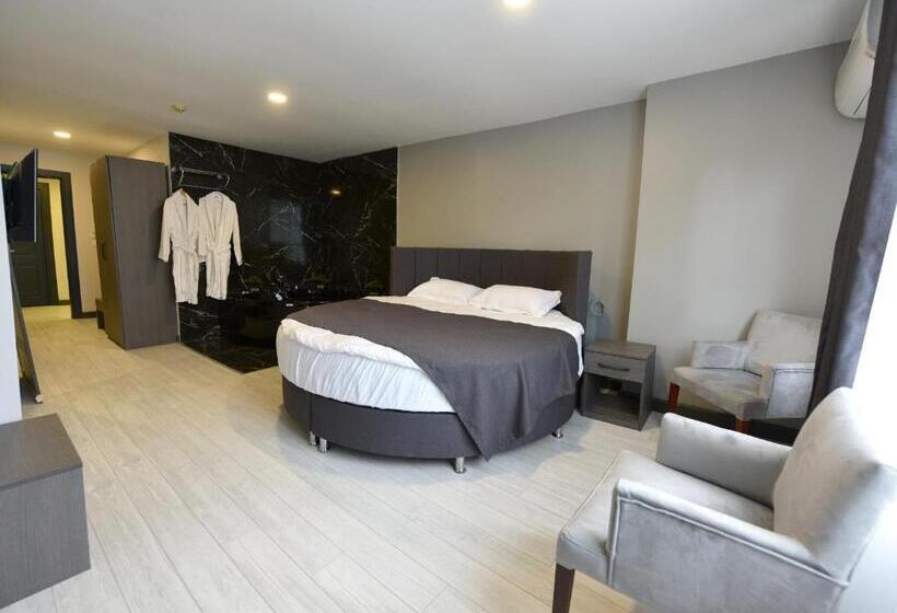 سوئیت با وان آب گرم, Sahil Hotel Pendik