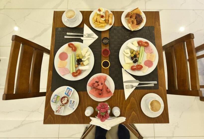 سوئیت با وان آب گرم, Sahil Hotel Pendik