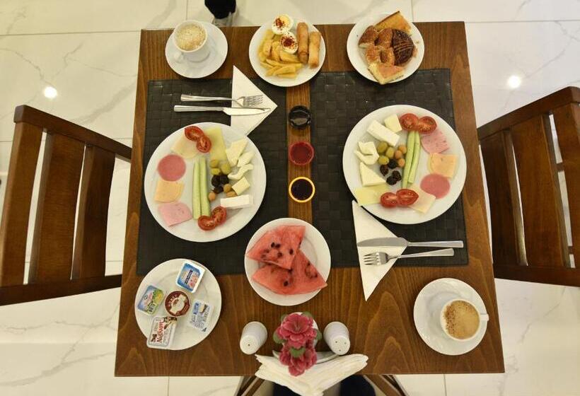 سوئیت با وان آب گرم, Sahil Hotel Pendik